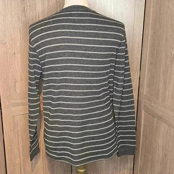 Levis men’s striped gray sweater pullover - Picture 4 of 7